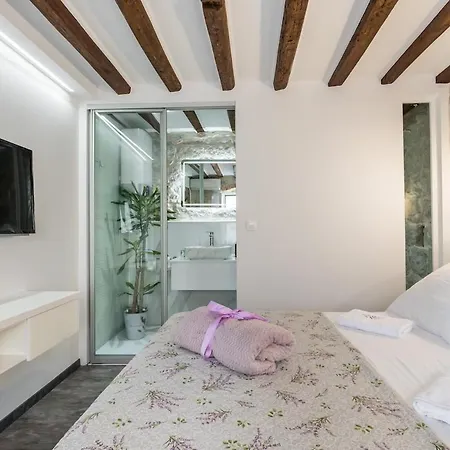Bonbon Old Town Private En-suite Appartamento Spalato