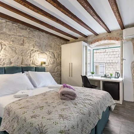 Bonbon Old Town Private En-suite Apartment *