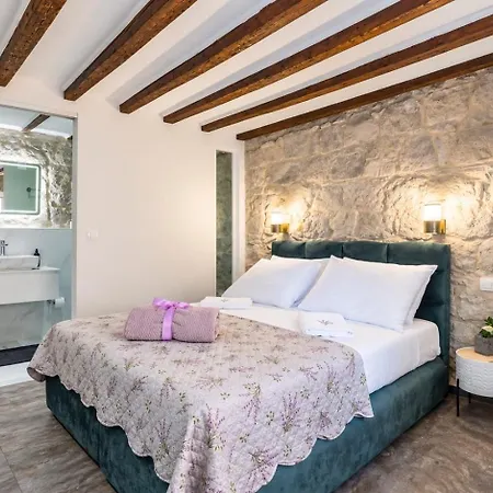 Bonbon Old Town Private En-suite * Split