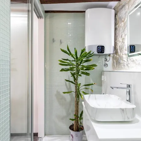 Bonbon Old Town Private En-suite Apartment